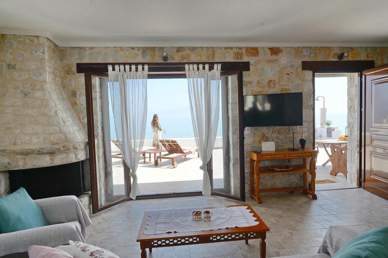 Antorina Beachfront Villas With Private Pools Kamari  Εξωτερικό φωτογραφία