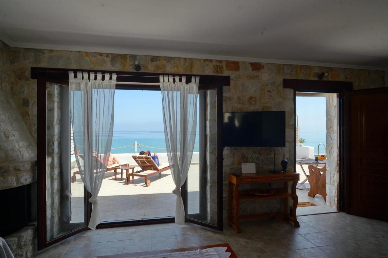 Antorina Beachfront Villas With Private Pools Kamari  Εξωτερικό φωτογραφία
