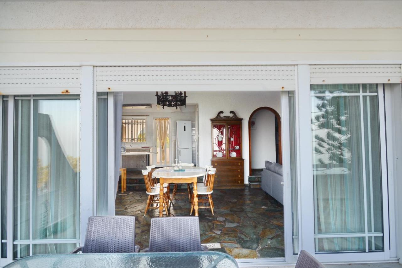 Antorina Beachfront Villas With Private Pools Kamari  Εξωτερικό φωτογραφία