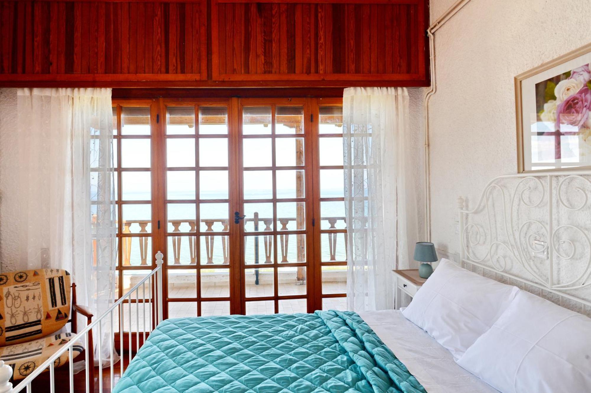 Antorina Beachfront Villas With Private Pools Kamari  Εξωτερικό φωτογραφία